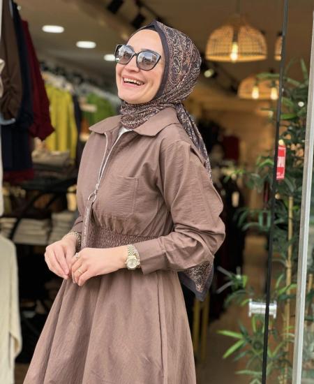 Yakalı Yarım Fermuarlı ve Bel Lastikli Elbise